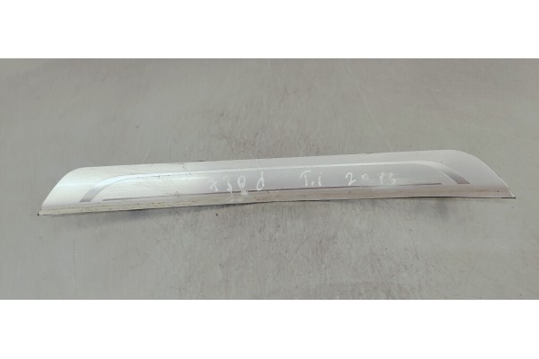 Recambio de molduras traseras para bmw serie 7 (g11/g12) 6a350000 referencia OEM IAM 51477378051  