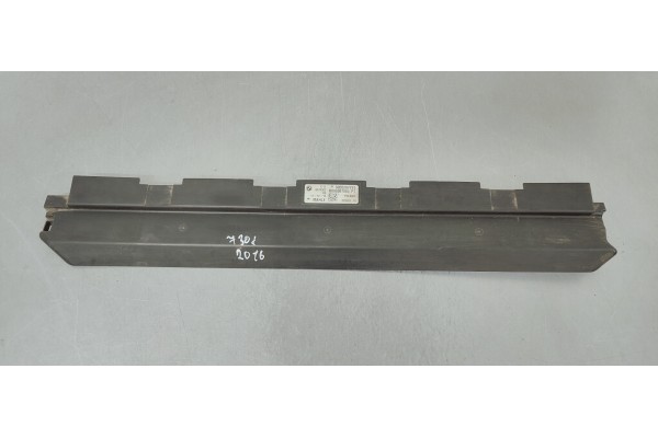 Recambio de moldura para bmw serie 7 (g11/g12) 6a350000 referencia OEM IAM 17118576305  