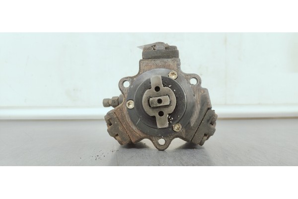 Recambio de bomba inyeccion para mercedes-benz clase c (w203) berlina 220 cdi (203.006) referencia OEM IAM 0445010008  
