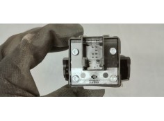 Recambio de freno de mano electrico para peugeot 3008 1.6 hdi referencia OEM IAM 9666405677  
