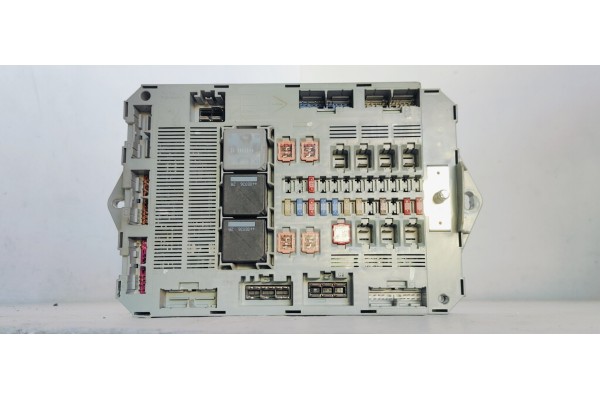Recambio de caja reles / fusibles para jaguar xf 3.0 i referencia OEM IAM 8X2T14B476BD  