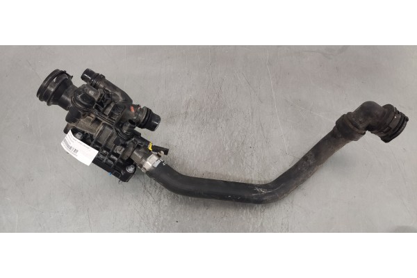 Recambio de termostato para peugeot 3008 1.5hdi 130 fap referencia OEM IAM 9812113780  