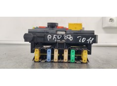 Recambio de caja reles / fusibles para peugeot 5008 2.0 hdi referencia OEM IAM 9675877980  