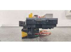 Recambio de caja reles / fusibles para peugeot 5008 2.0 hdi referencia OEM IAM 9675877980  