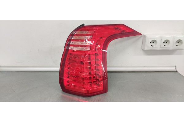 Recambio de piloto trasero derecho para peugeot 5008 2.0 hdi referencia OEM IAM 9672666680  