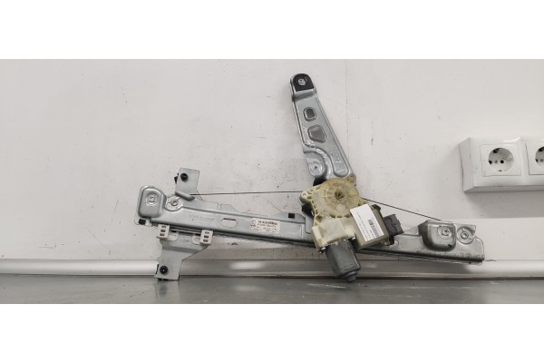 Recambio de elevalunas delantero derecho para peugeot 5008 2.0 hdi referencia OEM IAM 9682808880  