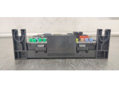 Recambio de caja reles / fusibles para peugeot 5008 2.0 hdi referencia OEM IAM 281197595  