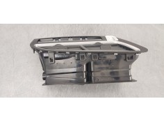 Recambio de rejilla aireadora para peugeot 5008 2.0 hdi referencia OEM IAM 9686528077  