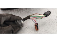 Recambio de retrovisor izquierdo para peugeot 5008 2.0 hdi referencia OEM IAM E20208199  