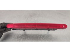 Recambio de luz central de freno para peugeot 5008 2.0 hdi referencia OEM IAM 9684008780  