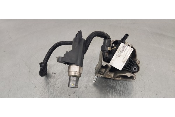 Recambio de bomba combustible para peugeot 3008 1.5hdi 130 fap referencia OEM IAM 9824088780  