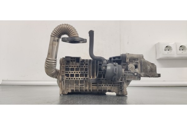 Recambio de enfriador egr para peugeot 3008 1.5hdi 130 fap referencia OEM IAM 9813050280  