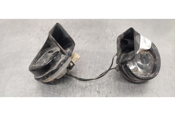 Recambio de claxon para peugeot 5008 2.0 hdi referencia OEM IAM   