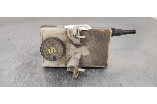 Recambio de deposito servo para peugeot 5008 2.0 hdi referencia OEM IAM 03355815053  