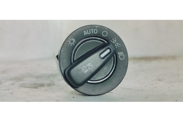 Recambio de mando luces para lancia thema 3.0jtd 240 fap referencia OEM IAM 68041761AB  