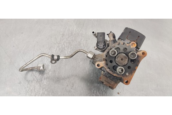 Recambio de bomba inyeccion para volkswagen golf vi (5k1) 1.6 tdi 105 fap referencia OEM IAM 03L130755AH  