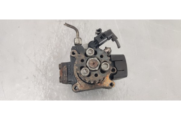 Recambio de bomba inyeccion para seat ibiza iv berlina 1.6 tdi 90 fap referencia OEM IAM 03L130755E  