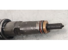 Recambio de inyector para volkswagen passat berlina (3b3) 1.9tdi 130 4x4 referencia OEM IAM 038130073AR  