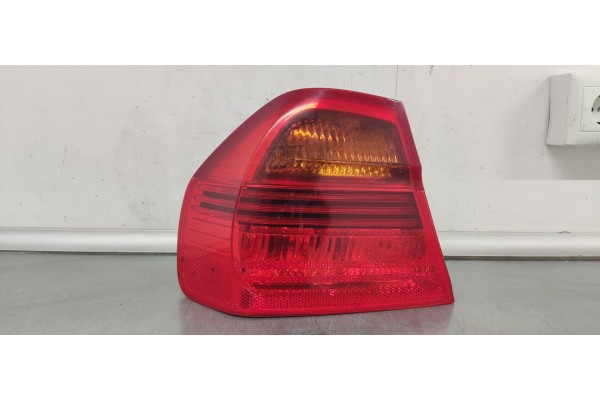 Recambio de piloto trasero izquierdo para bmw serie 3 berlina (e90) 2.0 i referencia OEM IAM 6937457  