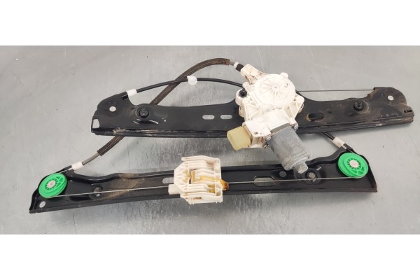 Recambio de elevalunas delantero derecho para bmw serie 3 berlina (e90) 2.0 i referencia OEM IAM 7060266S  