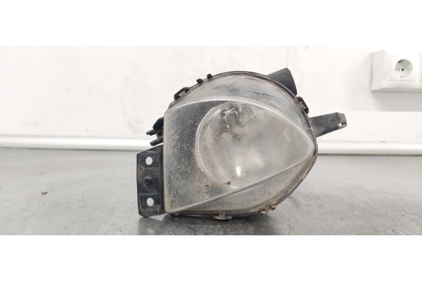 Recambio de faro antiniebla izquierdo para bmw serie 3 berlina (e90) 2.0 i referencia OEM IAM 6948373  