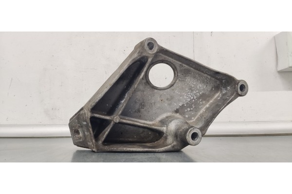 Recambio de soporte motor para bmw x3 (f25) 2.0 d referencia OEM IAM 6784825  
