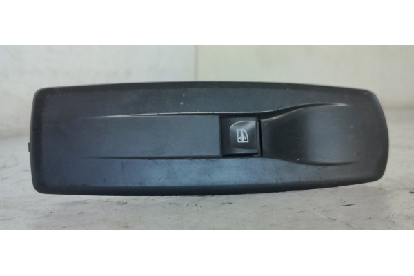 Recambio de mando elevalunas delantero derecho para renault megane iii coupe expression referencia OEM IAM   
