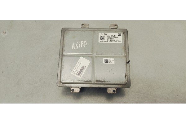 Recambio de centralita motor uce para opel astra j lim. 1.6 cdti referencia OEM IAM 55484738  