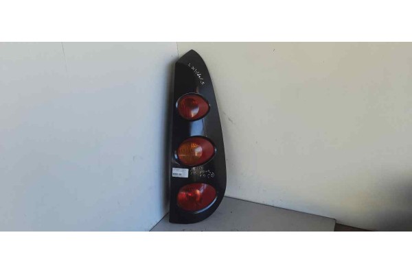 Recambio de piloto trasero derecho para smart forfour 1.1 cat referencia OEM IAM   