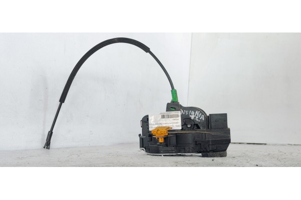 Recambio de cerradura puerta trasera izquierda para opel insignia berlina 2.0cdti 130 fap referencia OEM IAM 3023881  