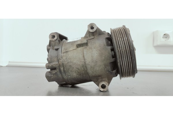 Recambio de compresor aire acondicionado para renault scenic ii emotion referencia OEM IAM 8200309193  
