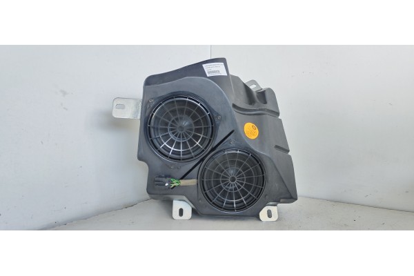 Recambio de sistema audio / radio cd para land rover range rover (lm) v8 se referencia OEM IAM 160RG61  