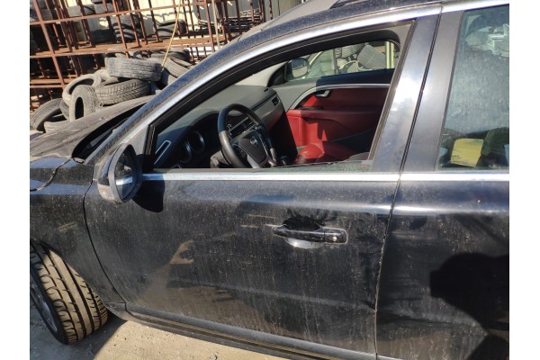 Recambio de puerta delantera izquierda para volvo v70 familiar summum referencia OEM IAM   