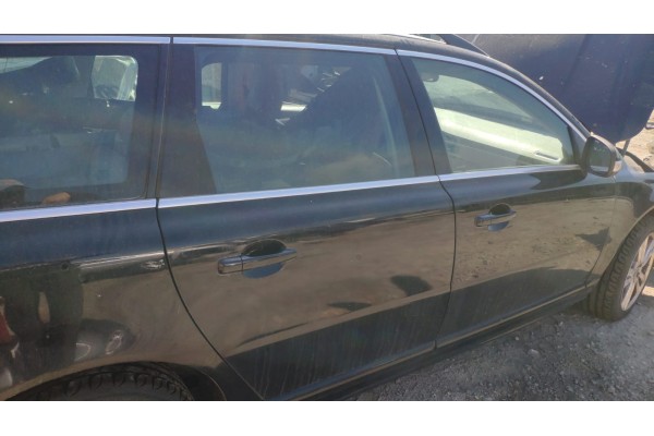 Recambio de puerta trasera derecha para volvo v70 familiar summum referencia OEM IAM   
