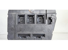 Recambio de caja reles / fusibles para renault scenic ii 1.9 dci diesel referencia OEM IAM 8200306437  