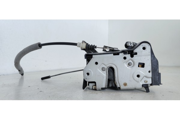 Recambio de cerradura puerta trasera izquierda para land rover range rover (lm) v8 se referencia OEM IAM CWC500090  