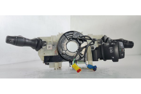 Recambio de mando multifuncion para renault megane iii berlina 5 p 1.5dci 110 fap referencia OEM IAM 255670019R  