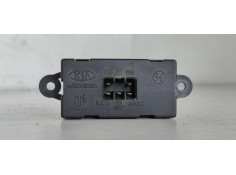 Recambio de pantalla multifuncion para kia sorento 2.5 crdi cat referencia OEM IAM 945003E150  