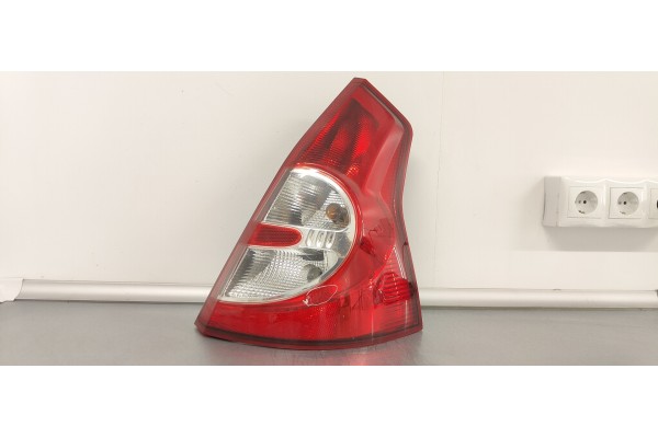 Recambio de piloto trasero derecho para dacia sandero 1.5 dci 85 referencia OEM IAM   