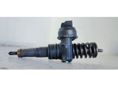 Recambio de inyector para volkswagen passat berlina (3b3) comfortline referencia OEM IAM 038130079FX  