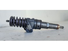 Recambio de inyector para volkswagen passat berlina (3b3) comfortline referencia OEM IAM 038130079FX  