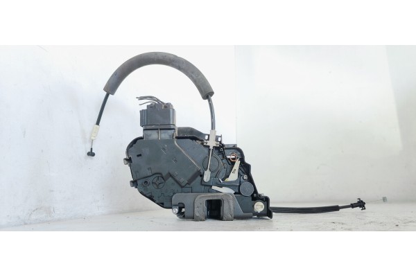 Recambio de cerradura puerta trasera derecha para jaguar xf 3.0 i referencia OEM IAM 7H5A26412AD  