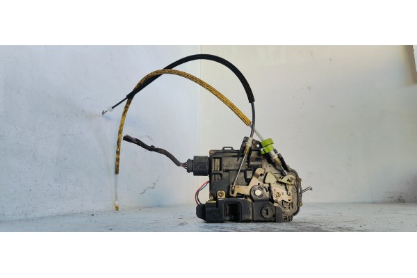 Recambio de cerradura puerta trasera derecha para audi a6 berlina (4b2) 2.5 tdi referencia OEM IAM   