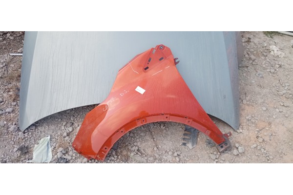 Recambio de aleta delantera izquierda para renault captur 1.5 dci 90 fap referencia OEM IAM   