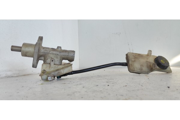 Recambio de bomba freno para ford focus berlina (cap) ambiente (d) referencia OEM IAM 03350886401  