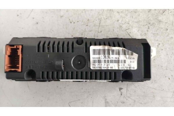 Recambio de pantalla multifuncion para citroen c3 1.4 referencia OEM IAM 96661369 1WG7X950 50355029041400