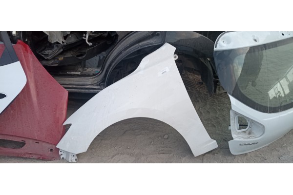 Recambio de aleta delantera izquierda para mazda 3 lim. () 2.0 i 120 referencia OEM IAM   