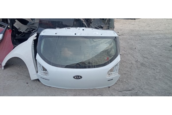 Recambio de porton trasero para kia cee´d 1.4 crdi 90 fap referencia OEM IAM   
