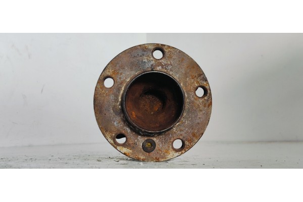 Recambio de buje para bmw serie 5 touring (f11) 518d referencia OEM IAM 6868476  