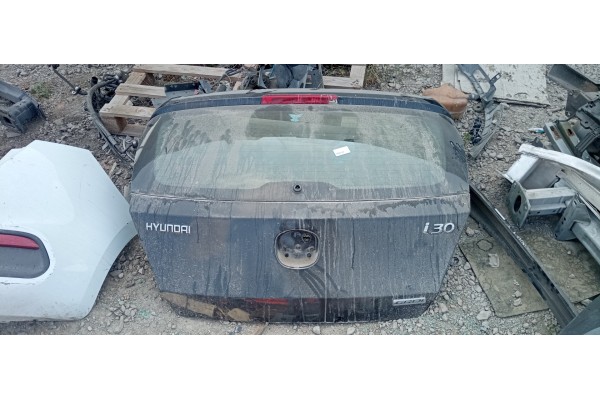 Recambio de porton trasero para hyundai i30 1.6 crdi 115 referencia OEM IAM   